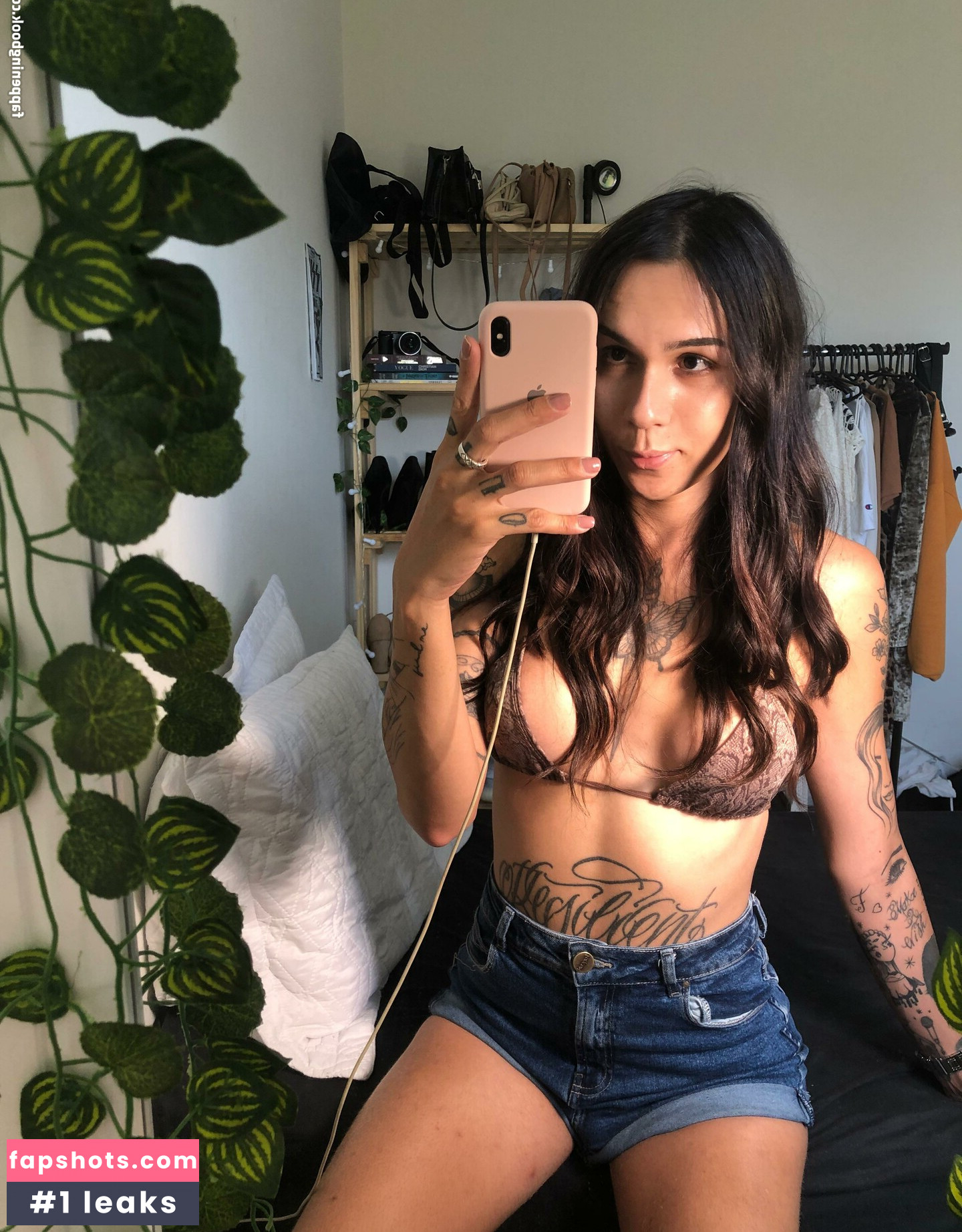 Bruninhatgirl gallery photo #15