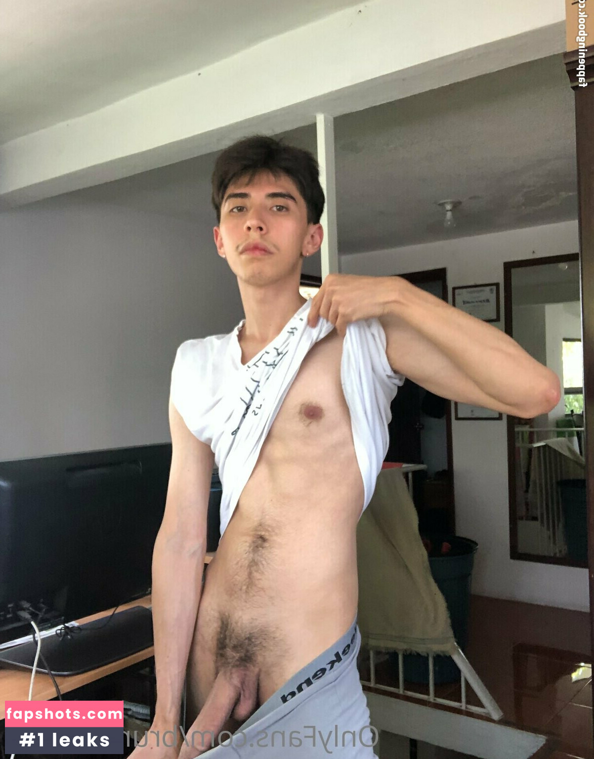 brunosaints_ gallery photo #2