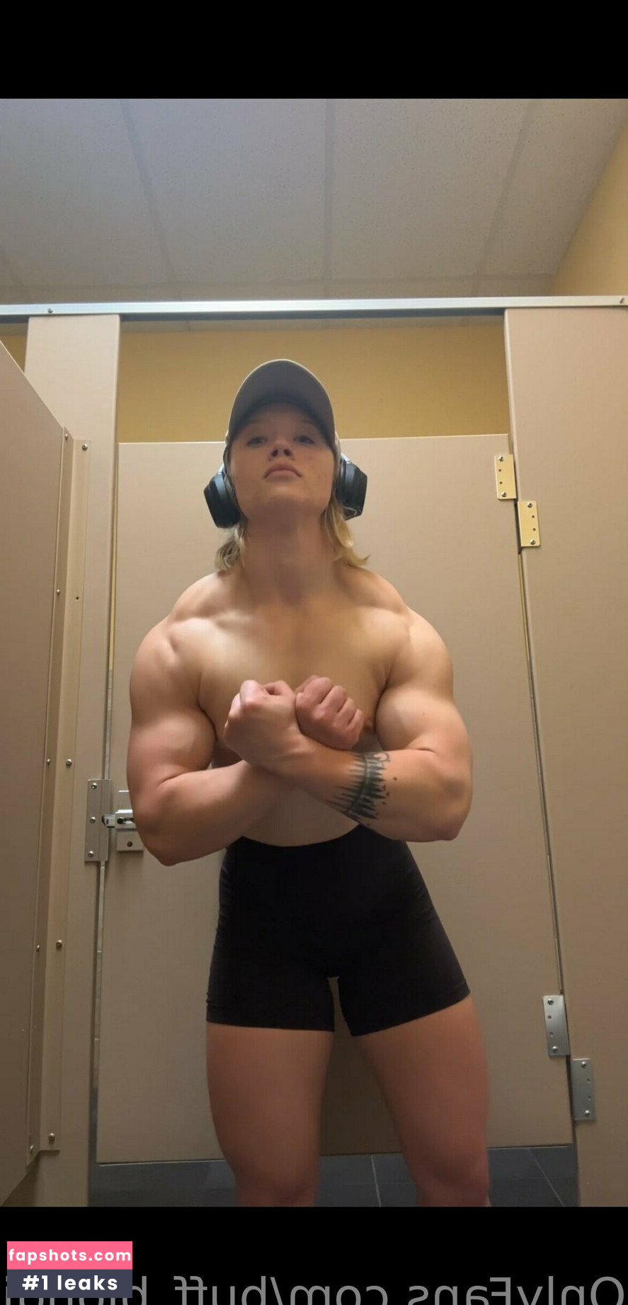 buff_blondie gallery photo #19