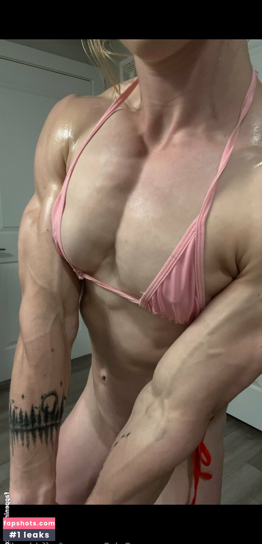 buff_blondie gallery photo #5