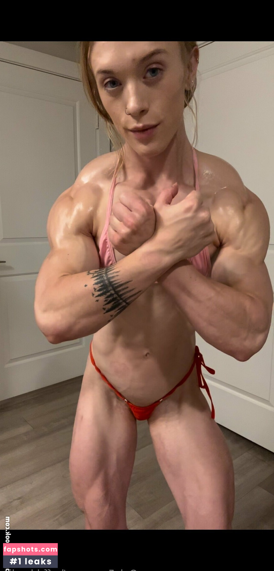 buff_blondie gallery photo #6