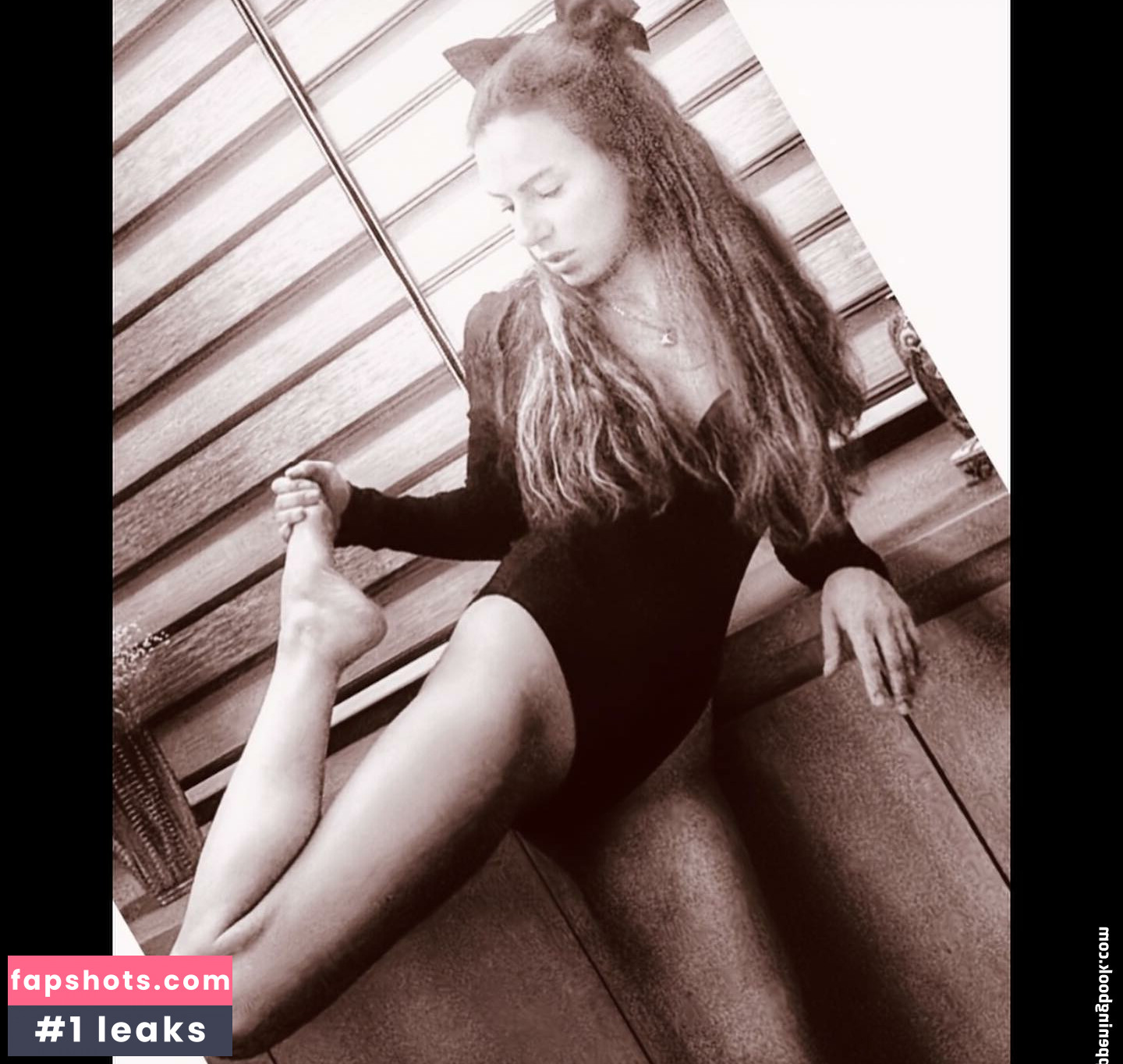 Burcu Bakdur gallery photo #14