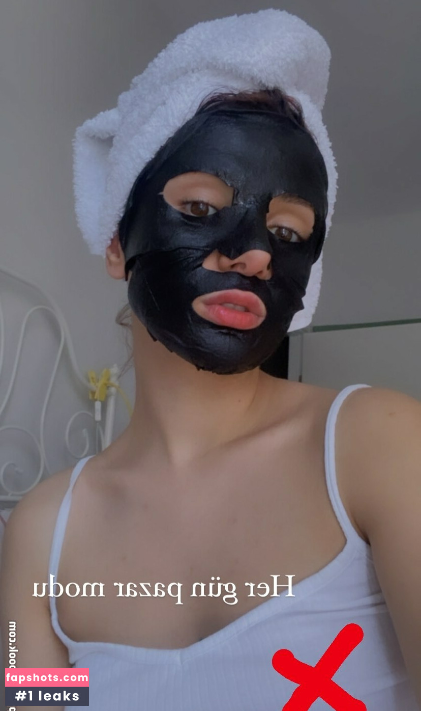 Buse Yılmaz gallery photo #17