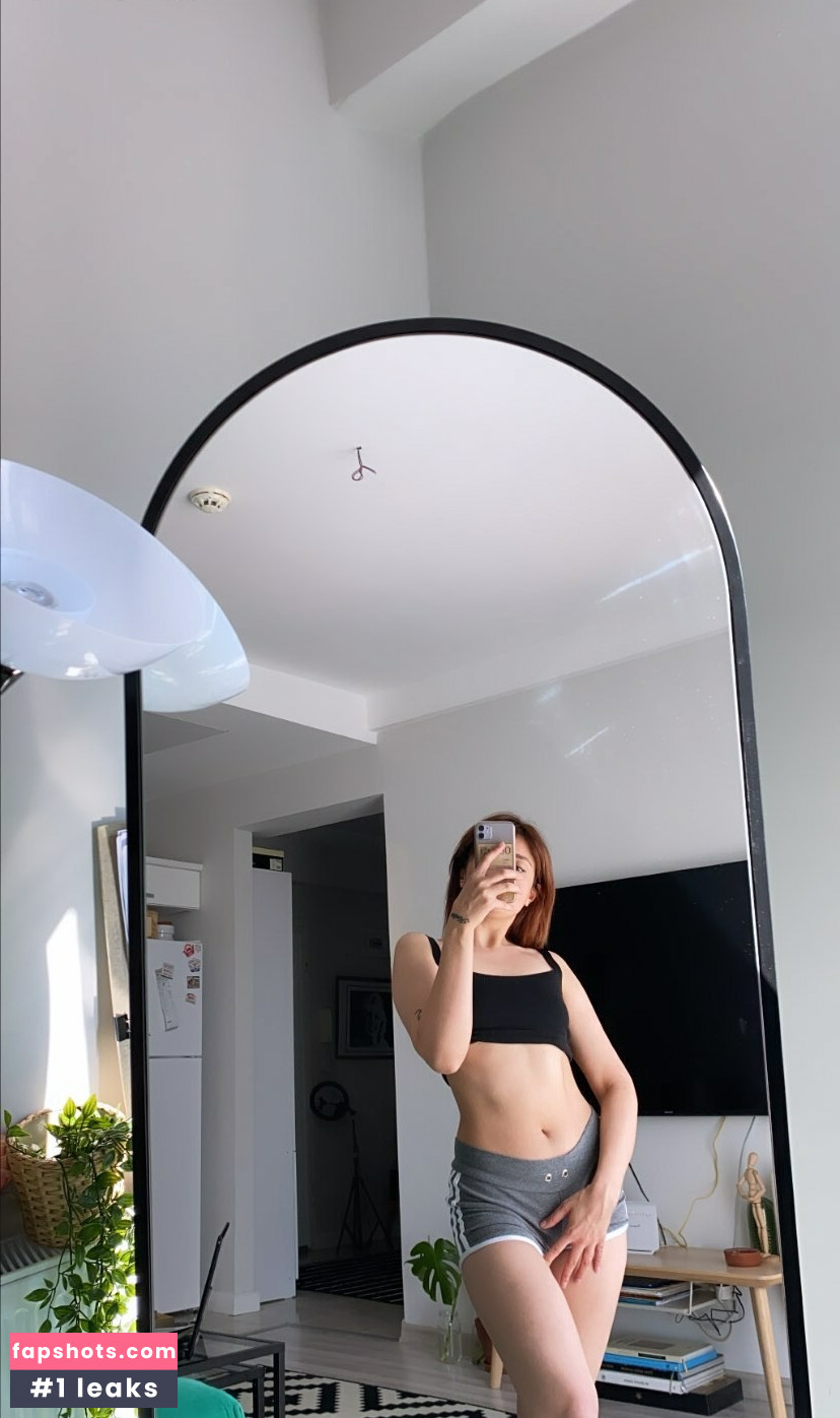 Buse Yılmaz gallery photo #19