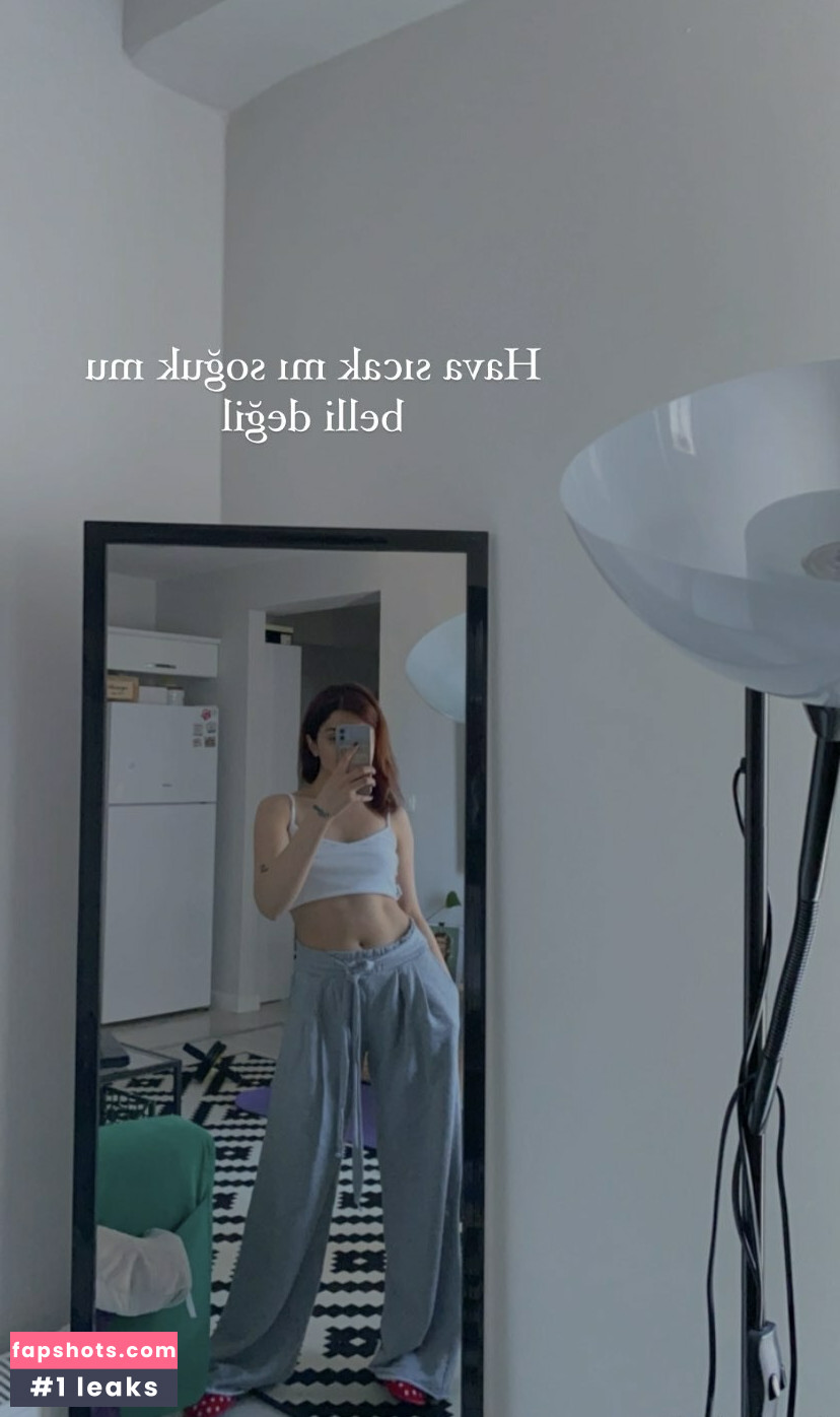 Buse Yılmaz gallery photo #20