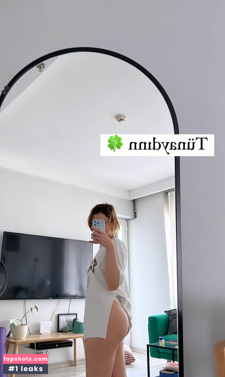 Buse Yılmaz gallery photo #39