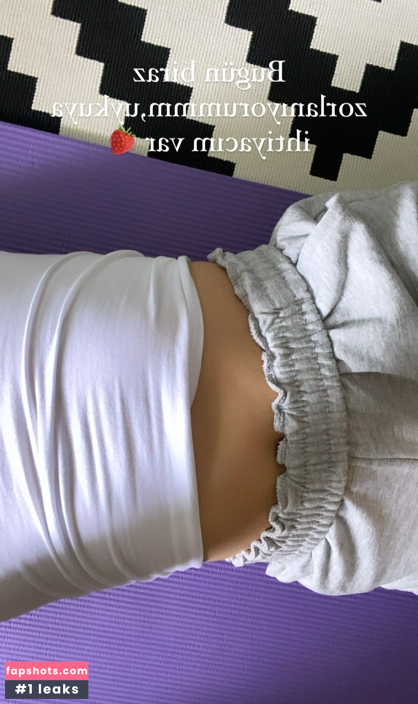 Buse Yılmaz gallery photo #5