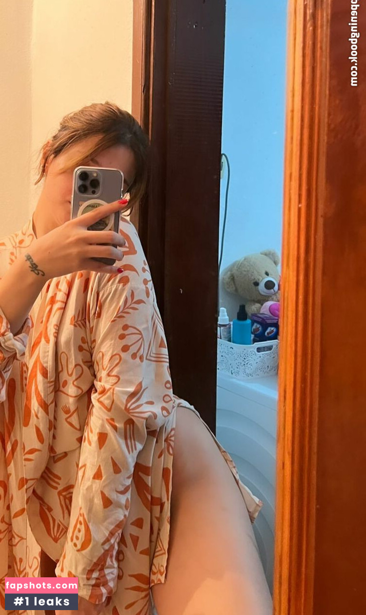 Buse Yılmaz gallery photo #42