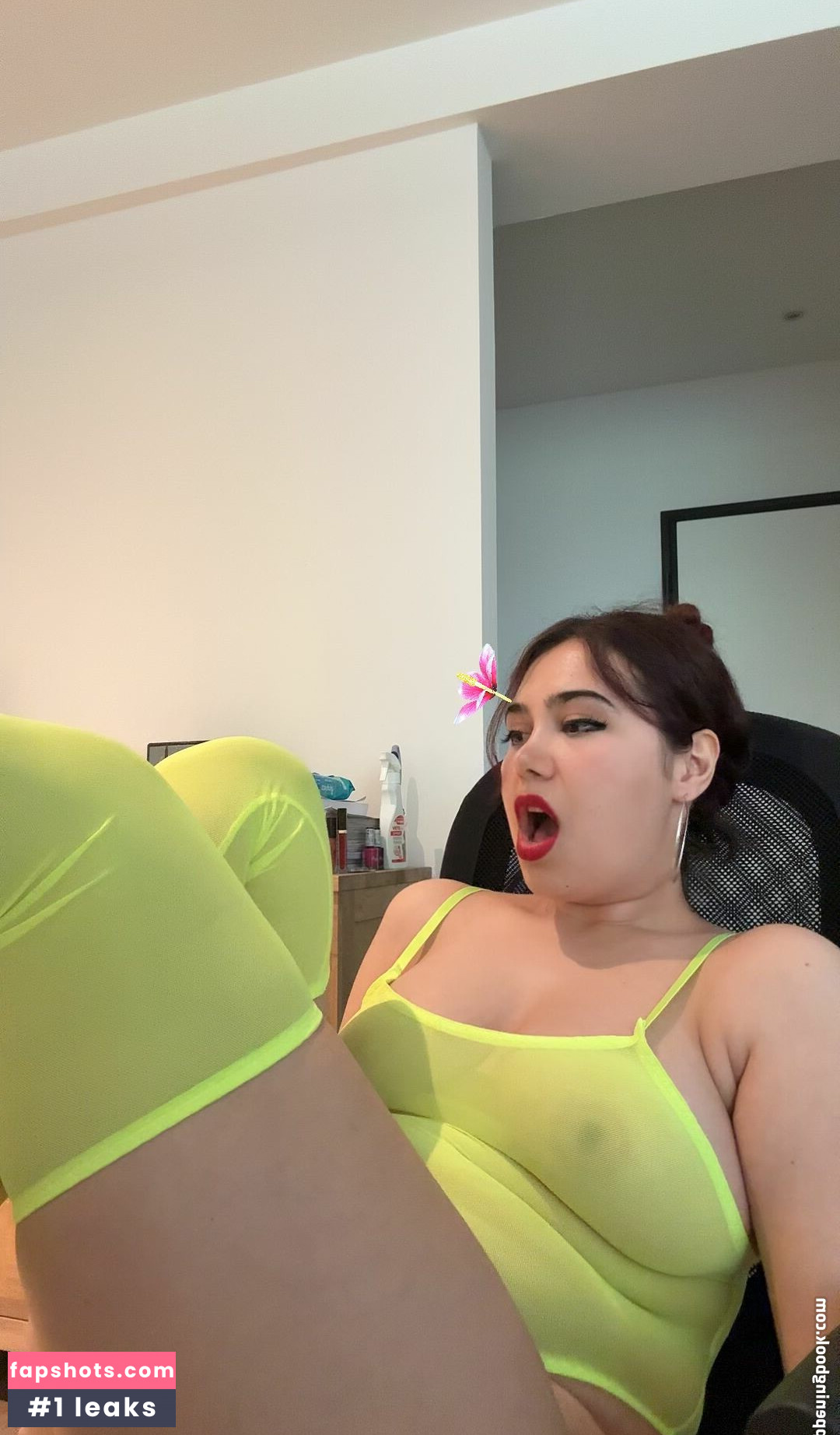 Busetarsus nude babe gallery