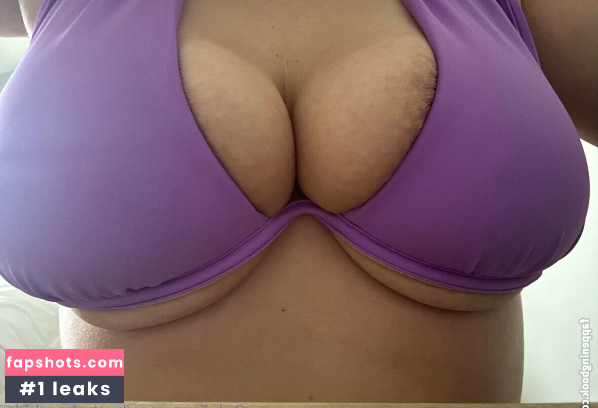 busty-banddds gallery photo #5