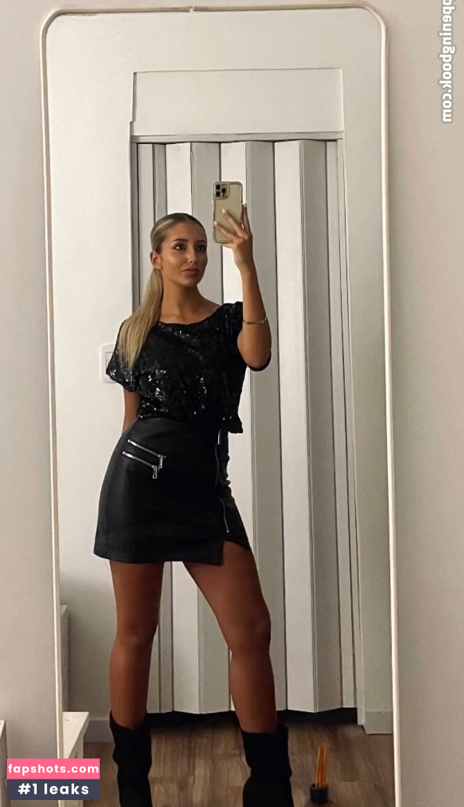 BustyAna gallery photo #19