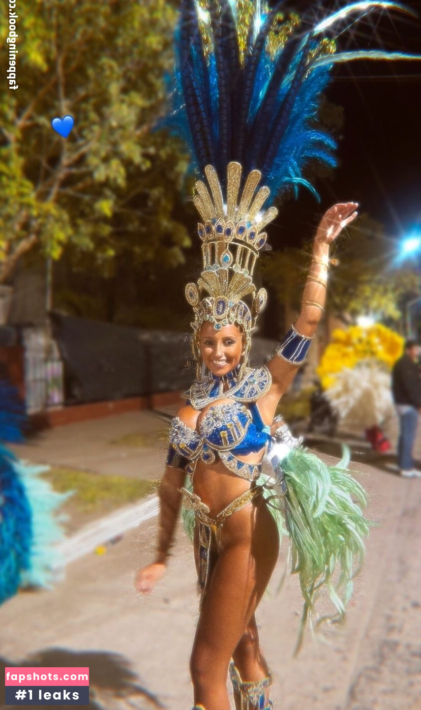 BustyAna nude babe gallery