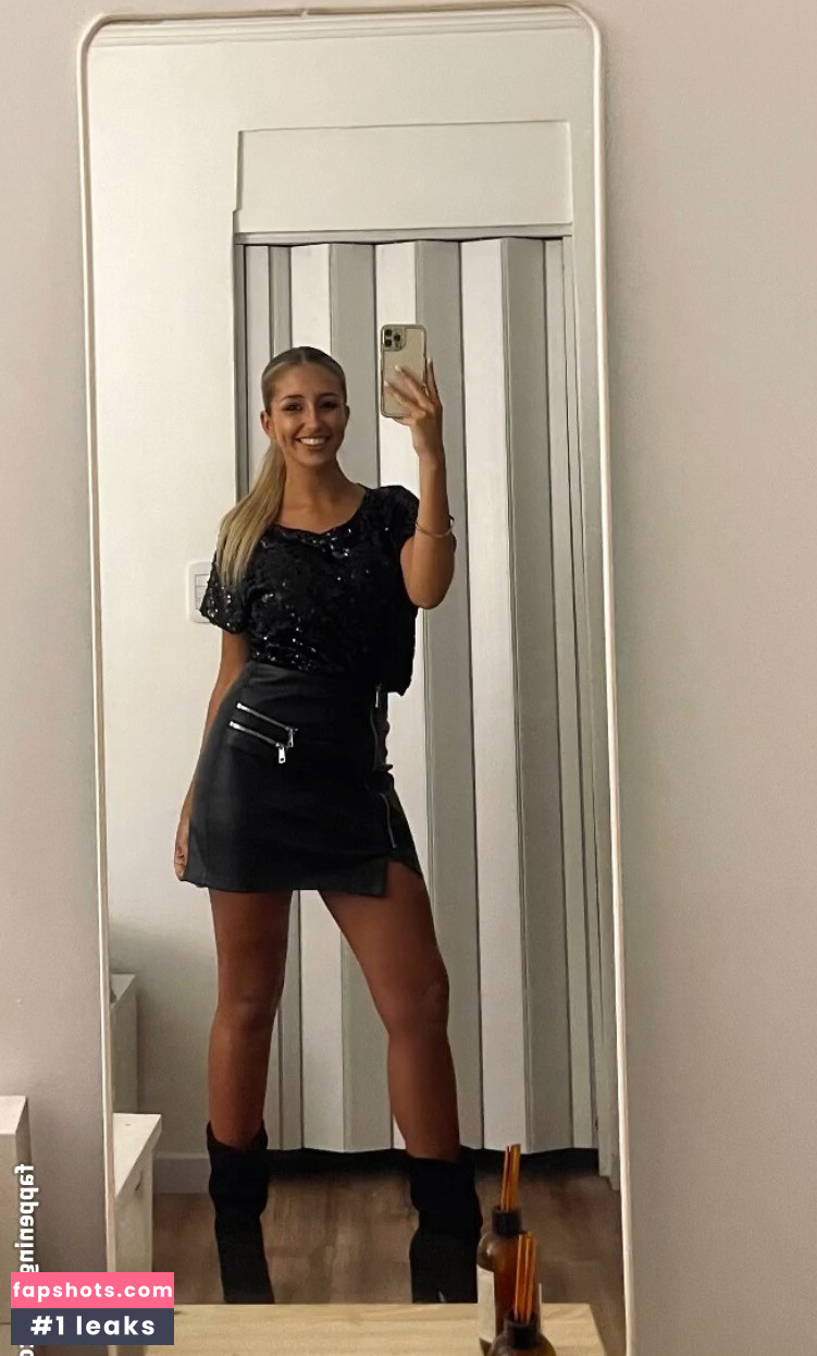 BustyAna gallery photo #9