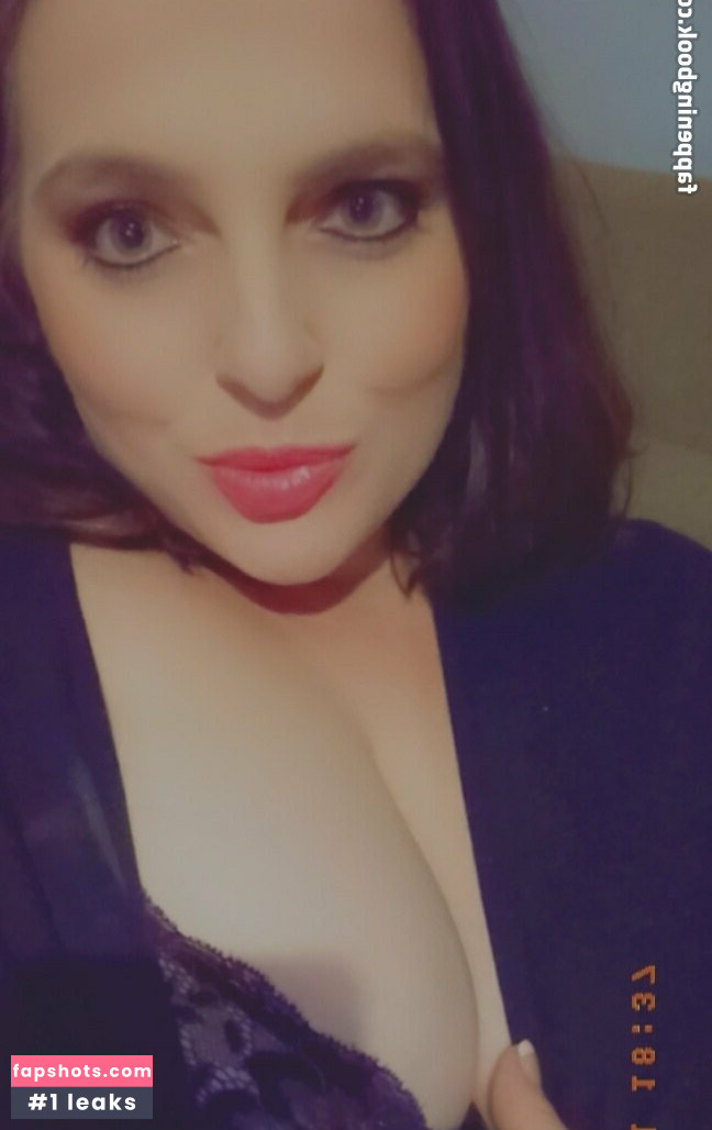 bustychelly Nude Leaks OnlyFans Photos #6 - LeakJerk