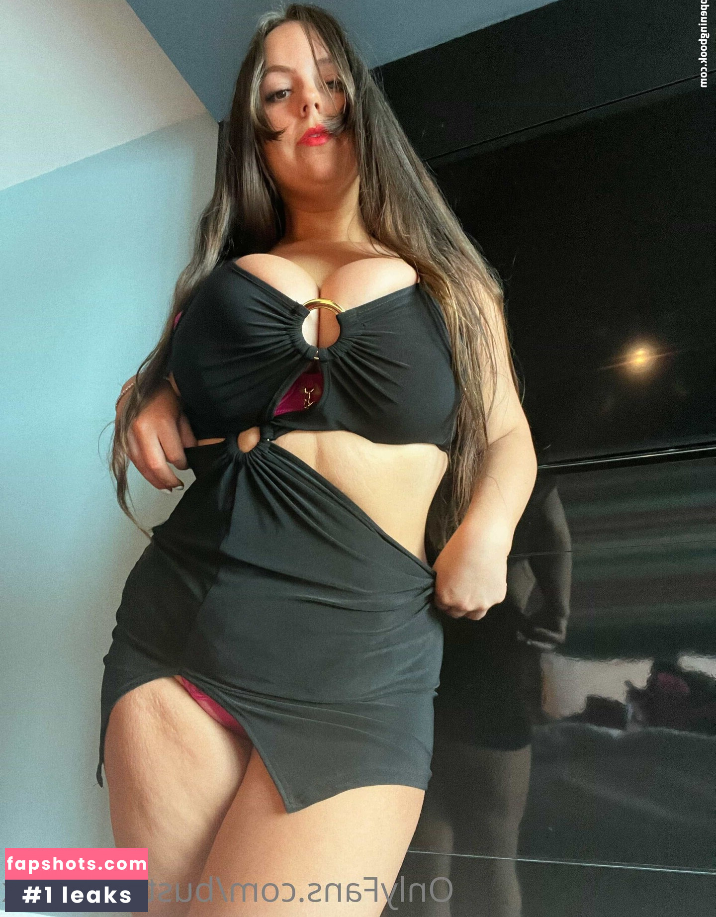 bustychloeuk gallery photo #13