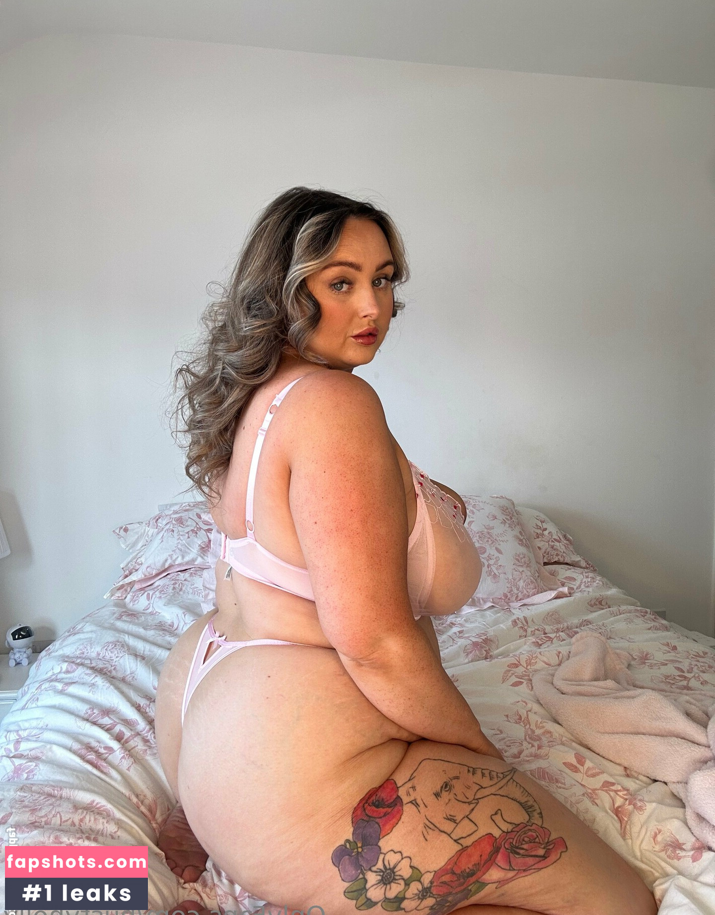 bustyholly Nacktheit OnlyFans Fotos #18 - Fapshots