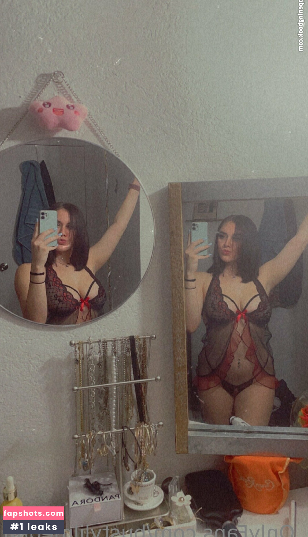 bustylilmegan gallery photo #69