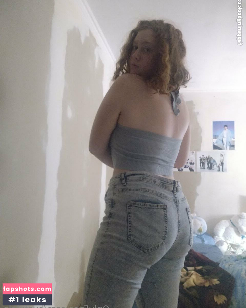 bustylola gallery photo #27