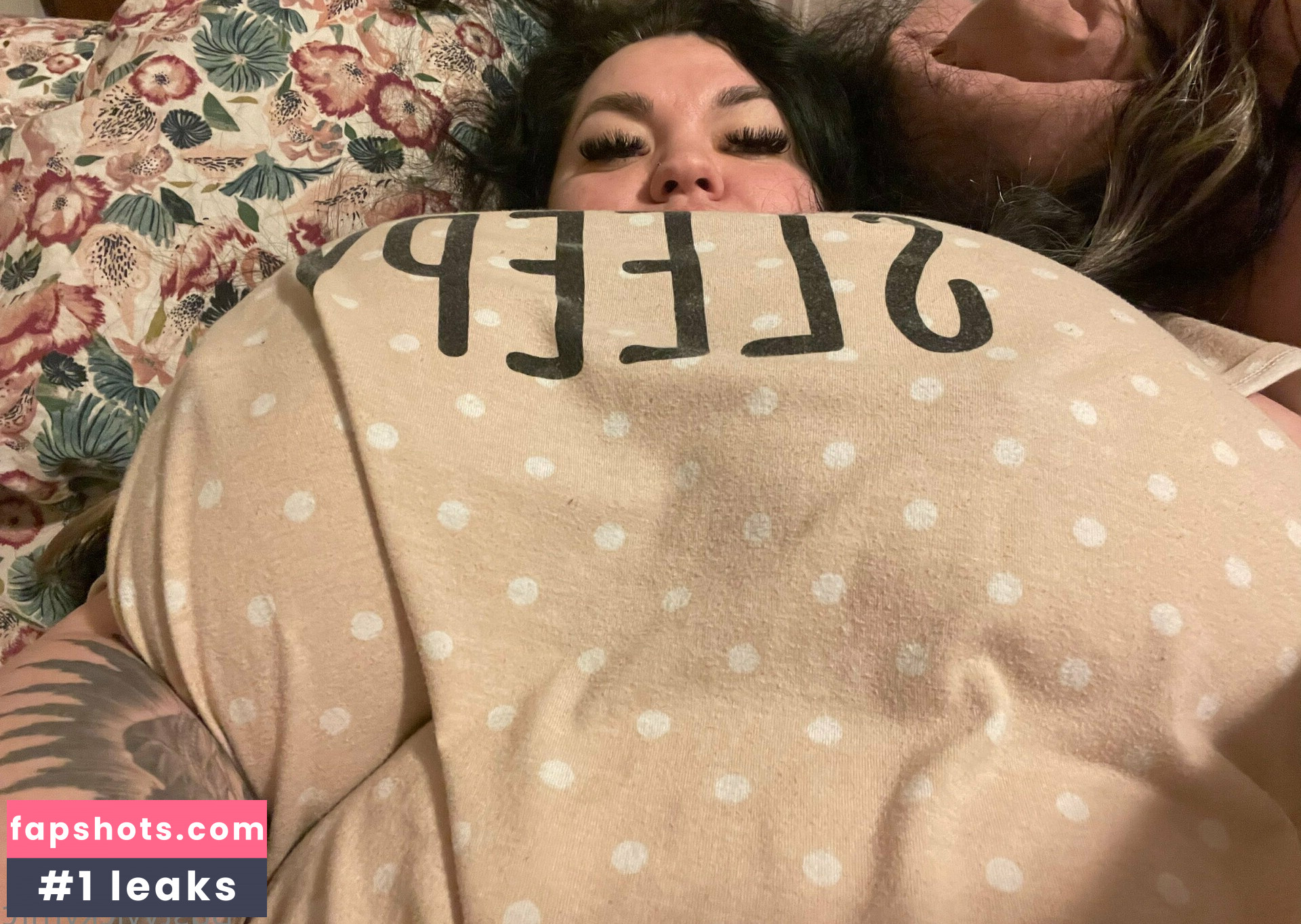 bustyvicky38 gallery photo #38