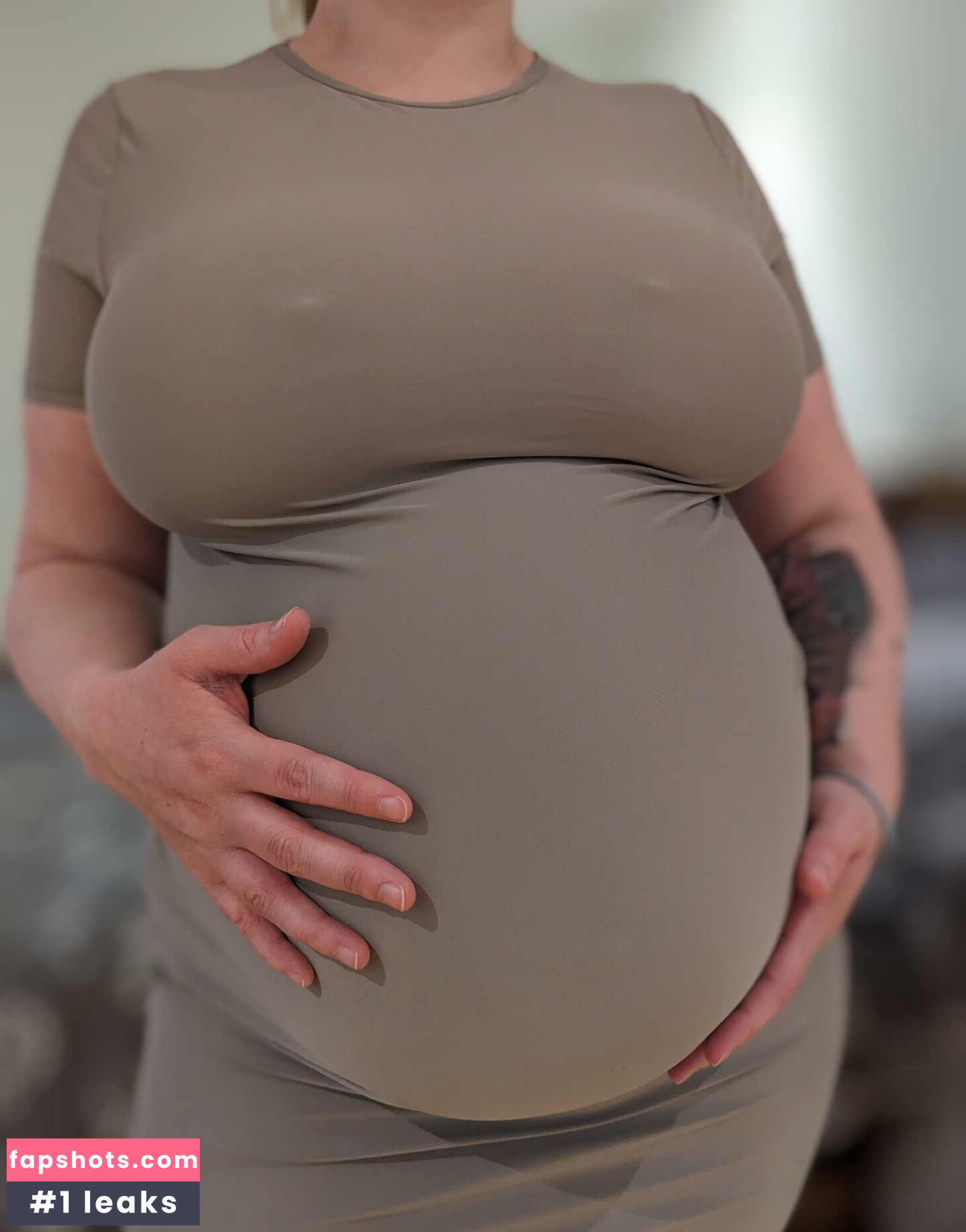 BustyyBella34H gallery photo #11