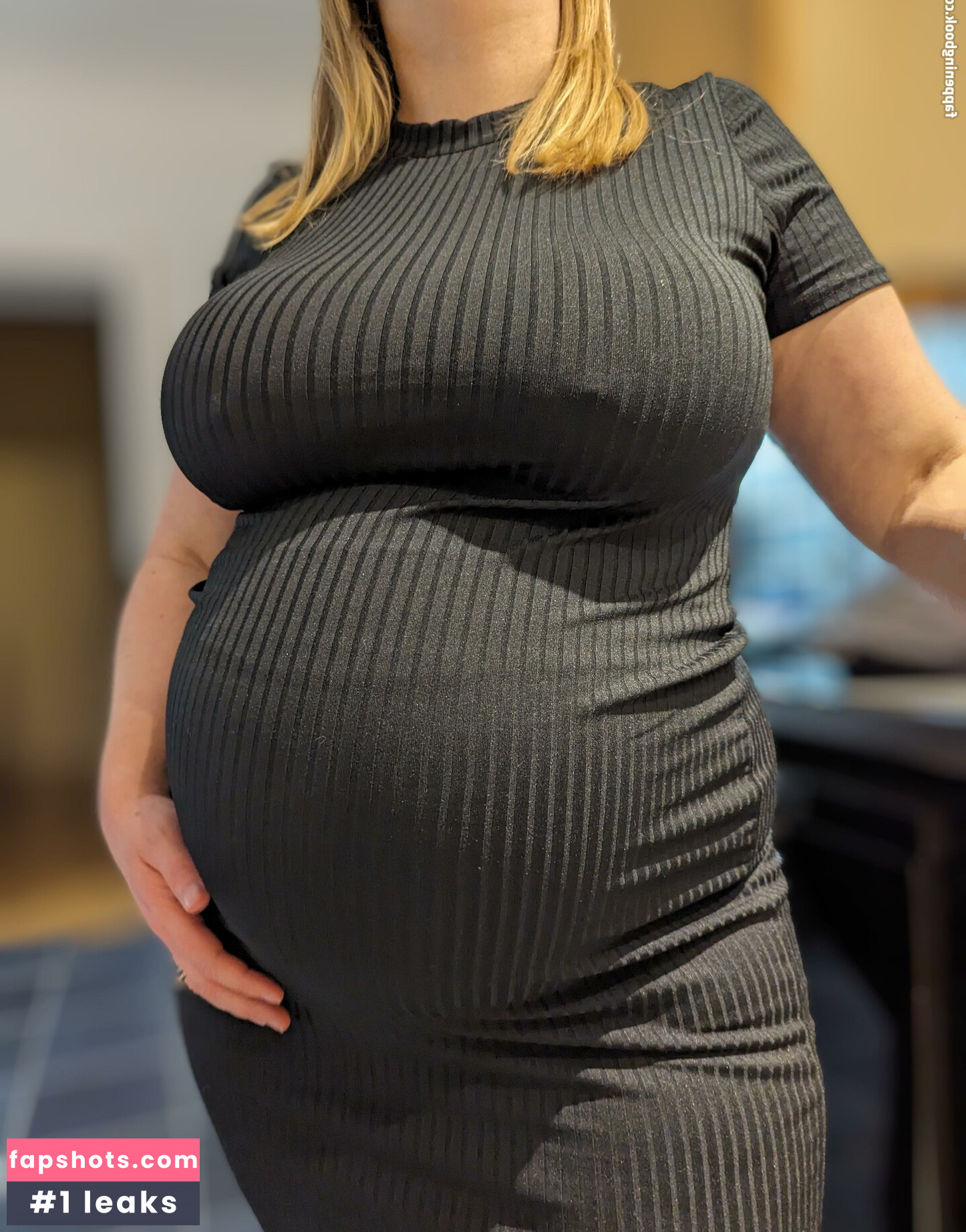 BustyyBella34H gallery photo #8