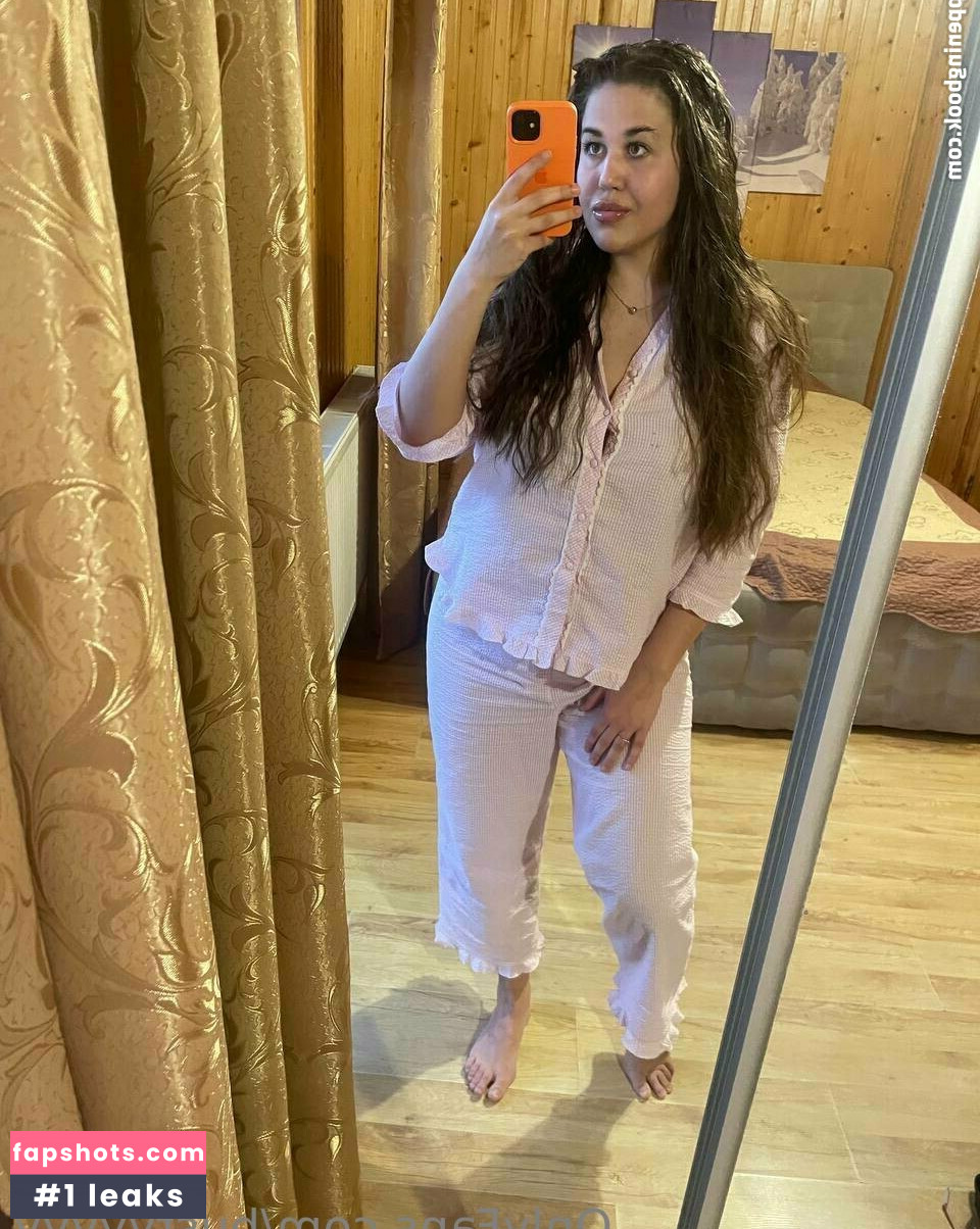 bustyyyyy Nude Leaks OnlyFans Photos #100 - LeakJerk