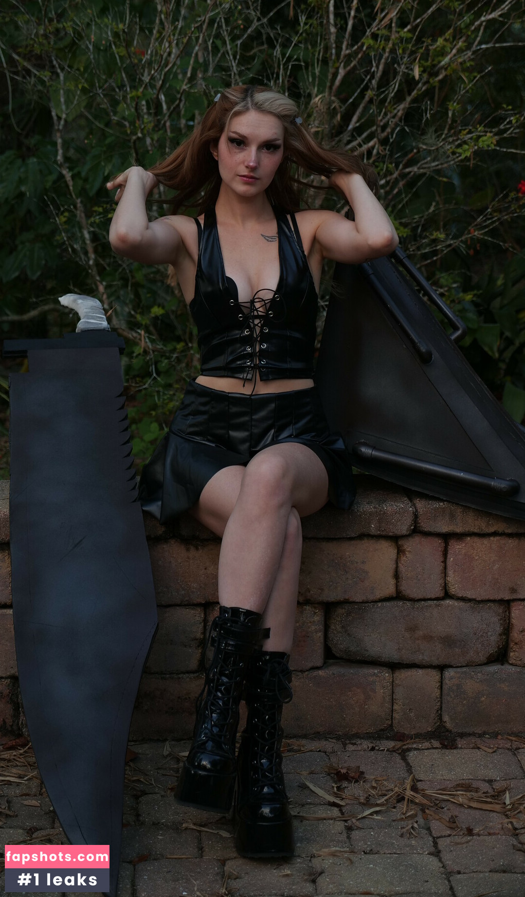 Busy B ASMR gallery photo #150