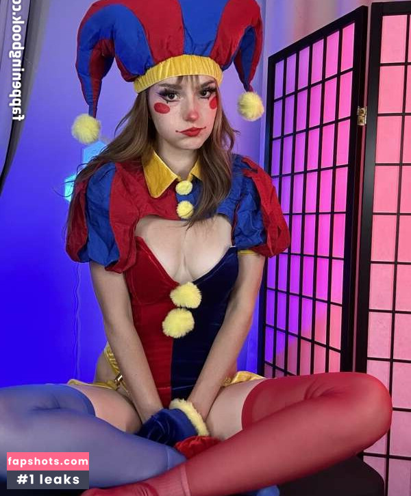 Busy B ASMR gallery photo #173