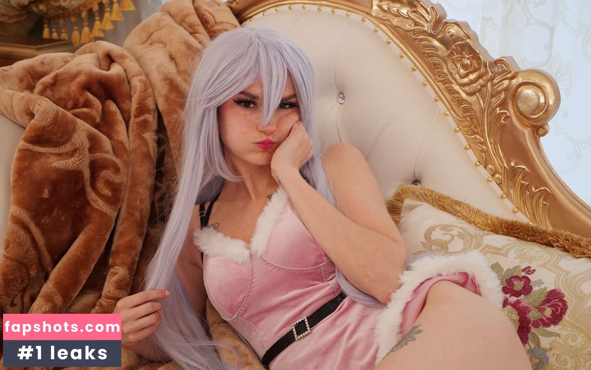 Busy B ASMR gallery photo #195