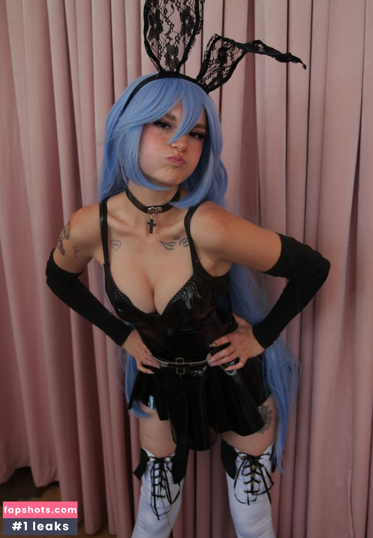 Busy B ASMR gallery photo #267