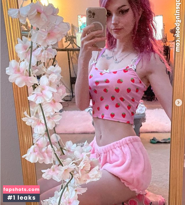 Busy B ASMR gallery photo #621