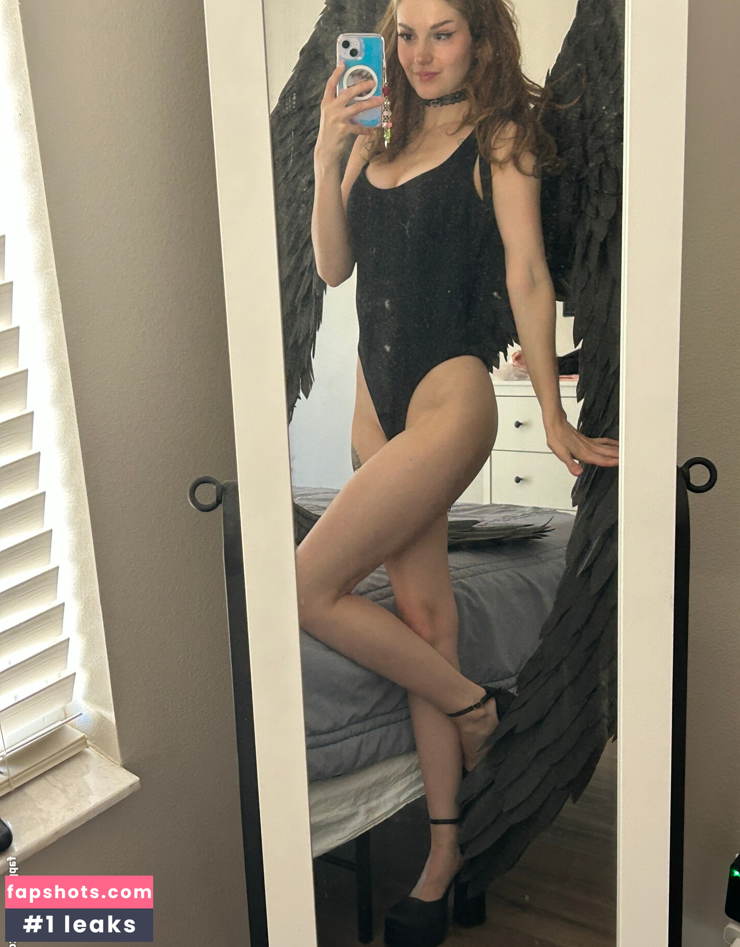 Busy B ASMR gallery photo #84