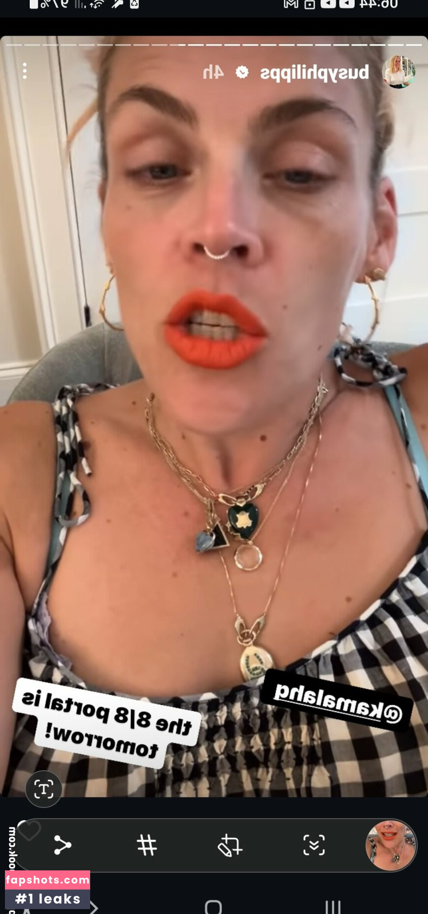 Busy Philipps gallery photo #16