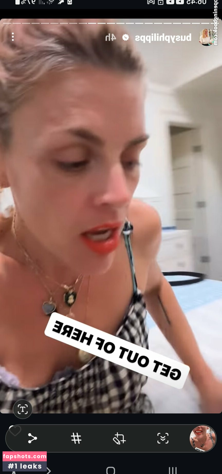 Busy Philipps nude babe gallery