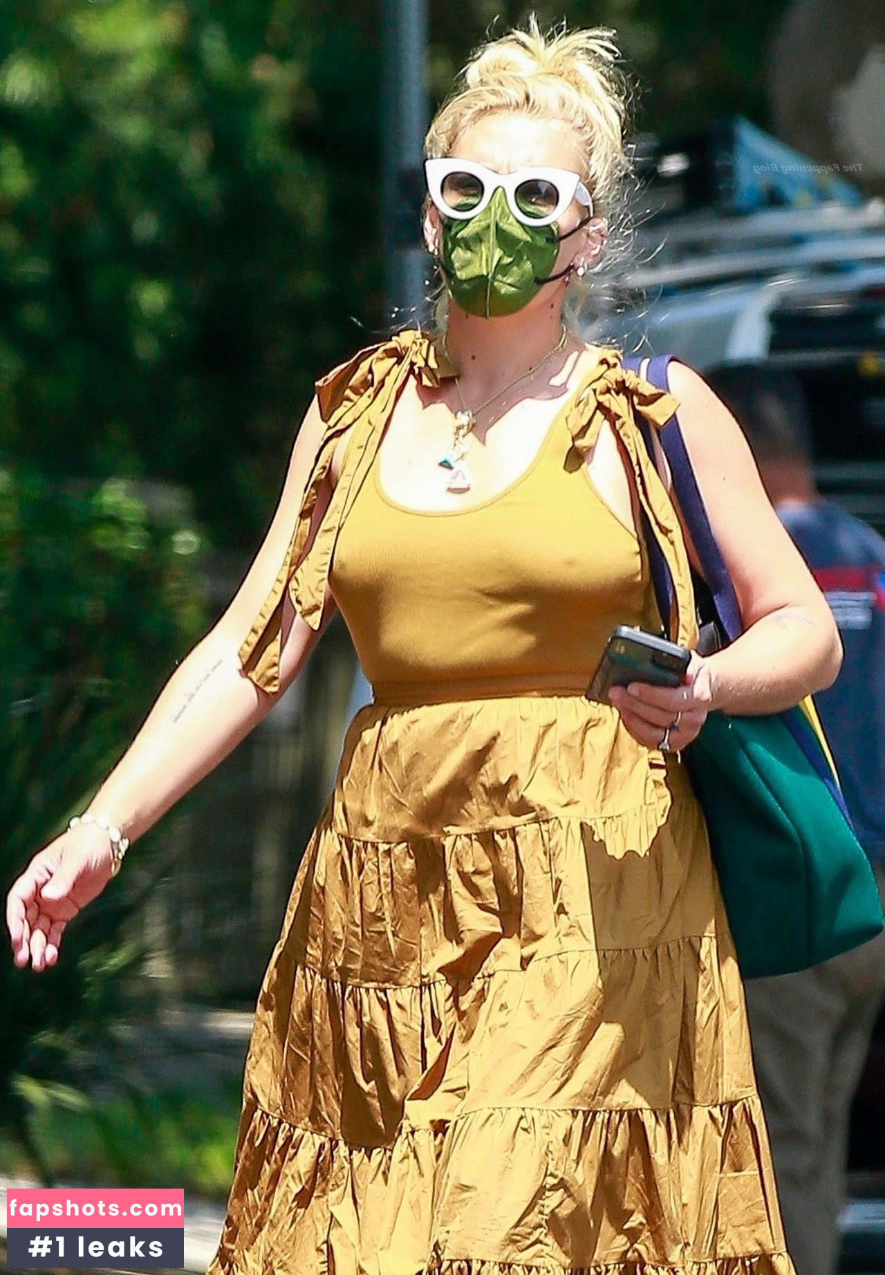 Busy Philipps gallery photo #32
