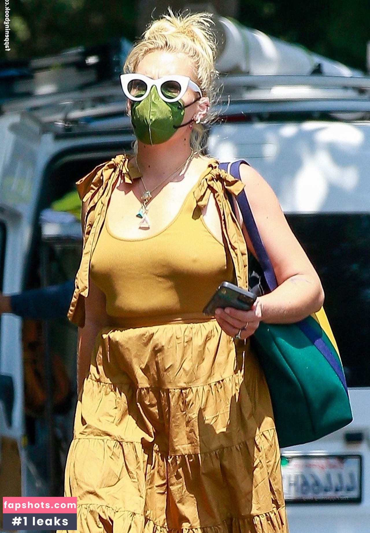 Busy Philipps gallery photo #34