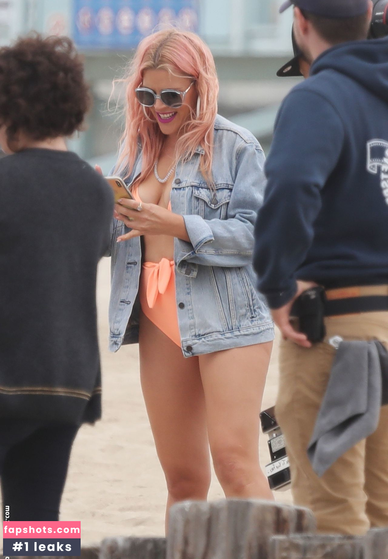 Busy Philipps gallery photo #51