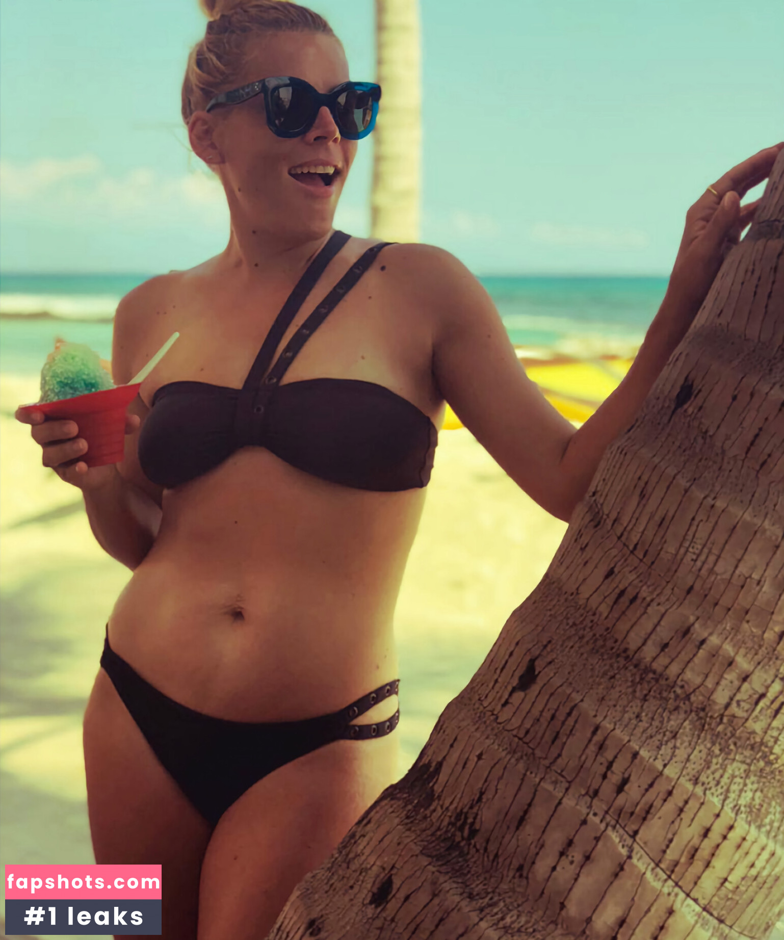 Busy Phillips Nahé úniky fotek pouze od fanoušků #10 - Fapshots