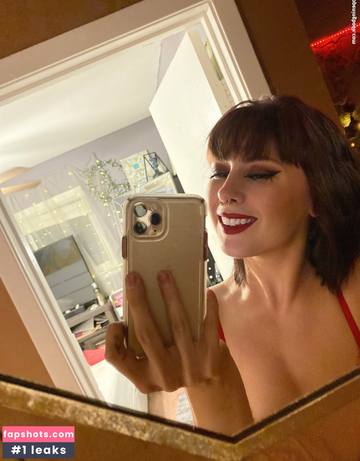 c_reign gallery photo #14