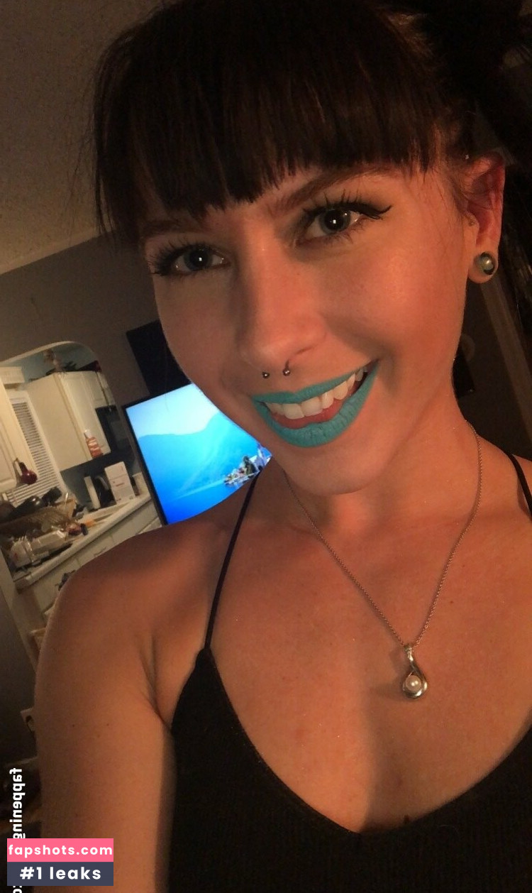 c_reign gallery photo #8