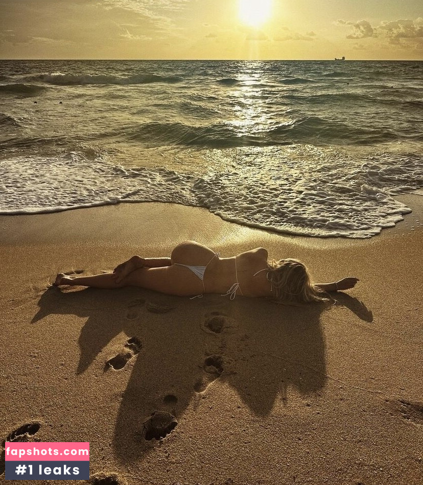 Caal.me.annaa gallery photo #29