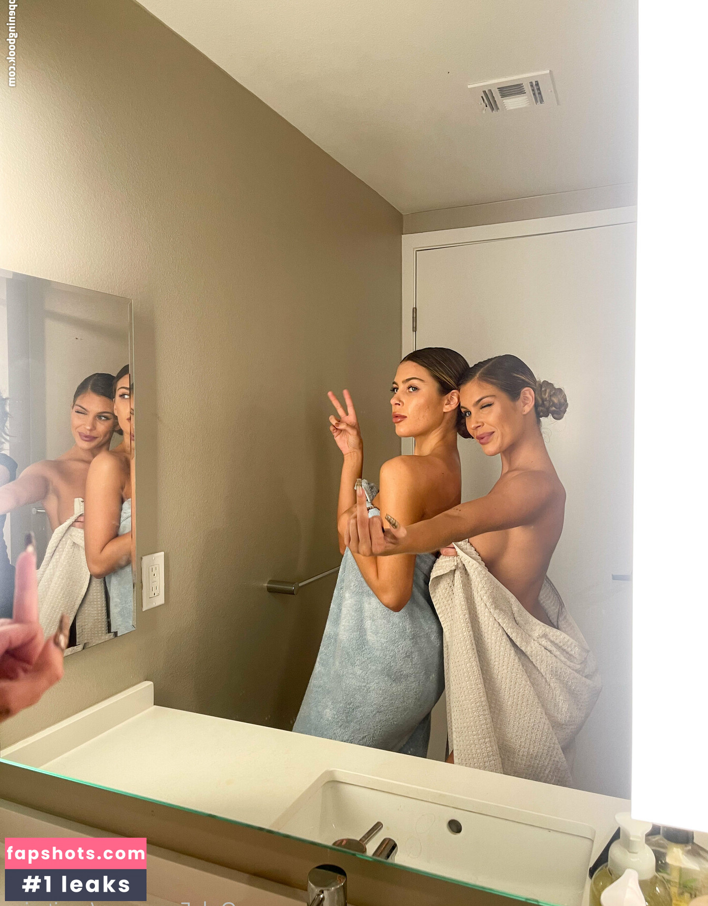 cacitwins gallery photo #2