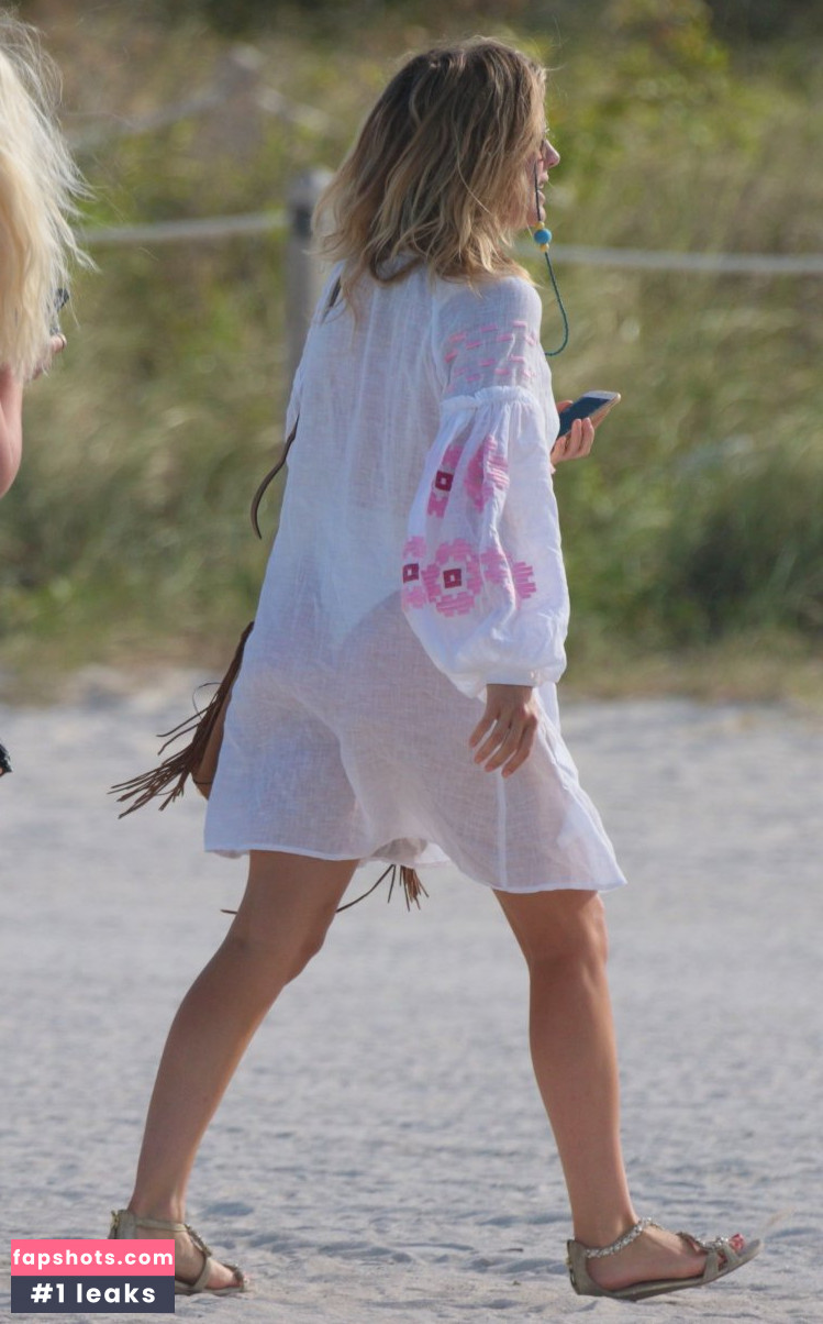 Caggie Dunlop Nude Leaks OnlyFans Photos #5 - LeakJerk