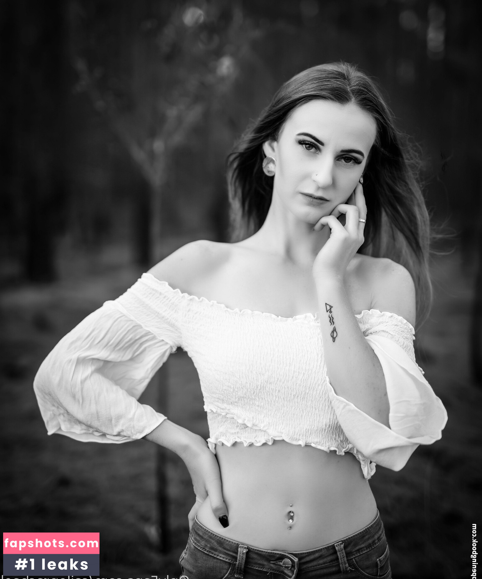 cailenrachael nude babe gallery