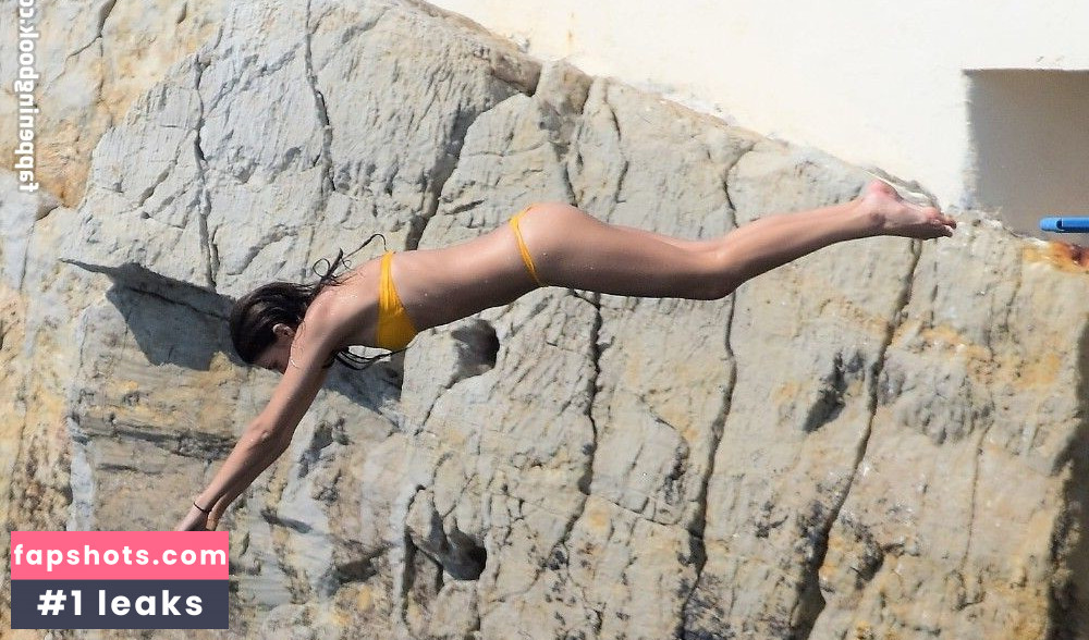 Cairo Dwek gallery photo #19