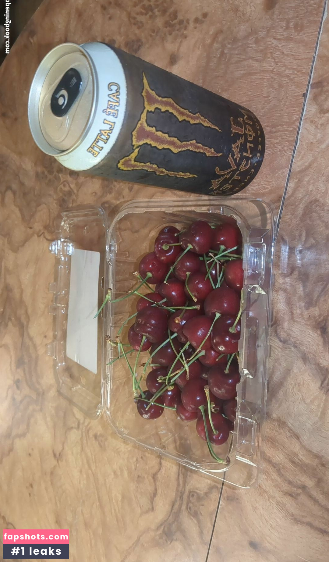 cait_linh gallery photo #2