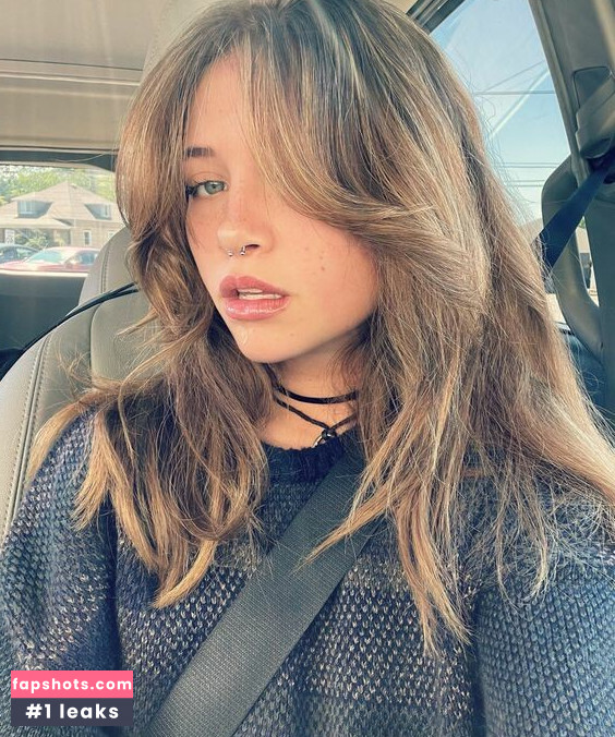 Caitibugzz gallery photo #3