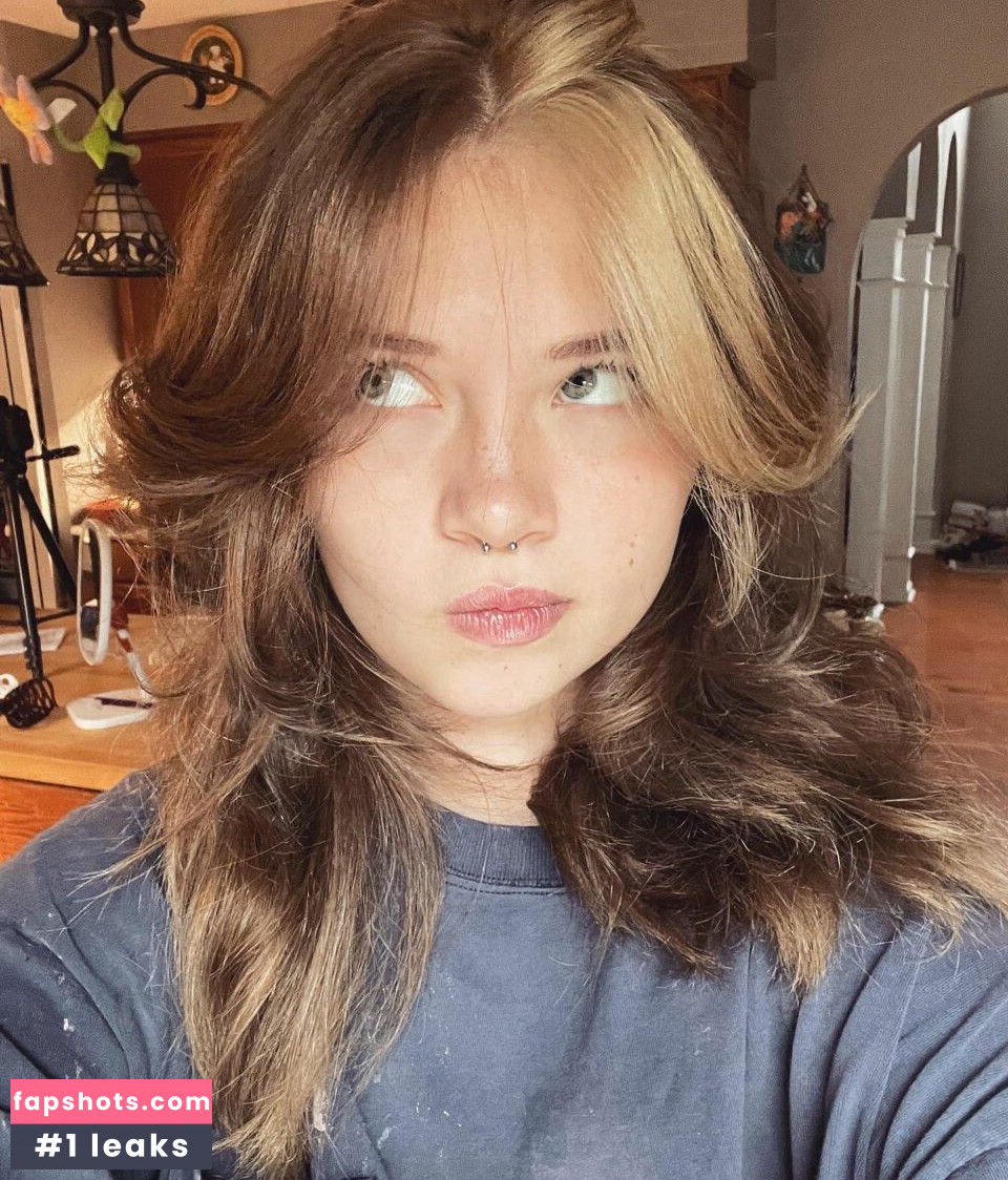 Caitibugzz gallery photo #6