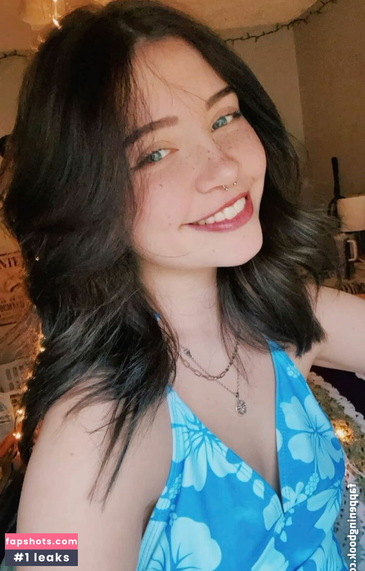 Caitibugzz gallery photo #9