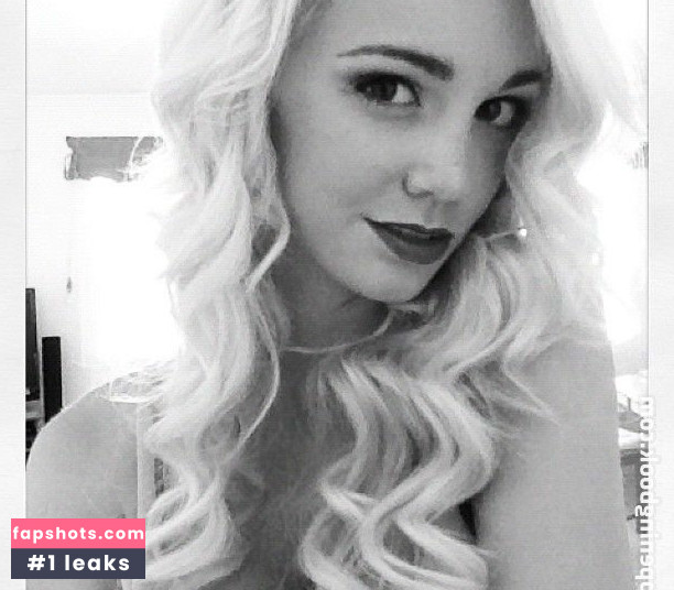 Caitlin Arnett Nude Leaks OnlyFans Photos #30 - LeakJerk